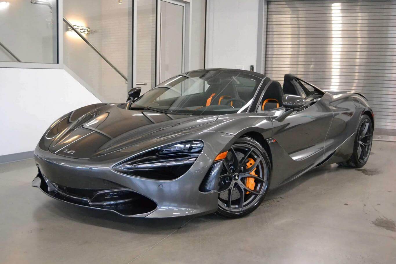 MCLAREN 720s серебристый